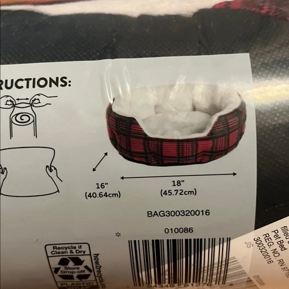 Vibrant Life Round Pet Cuddler Bed Red Plaid - NEW - Picture 4 of 5